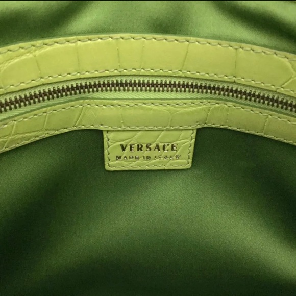 RARE👜VERSACE👜AUTHENTICATED Medusa Lime green croc embossed satchel - Picture 11 of 15